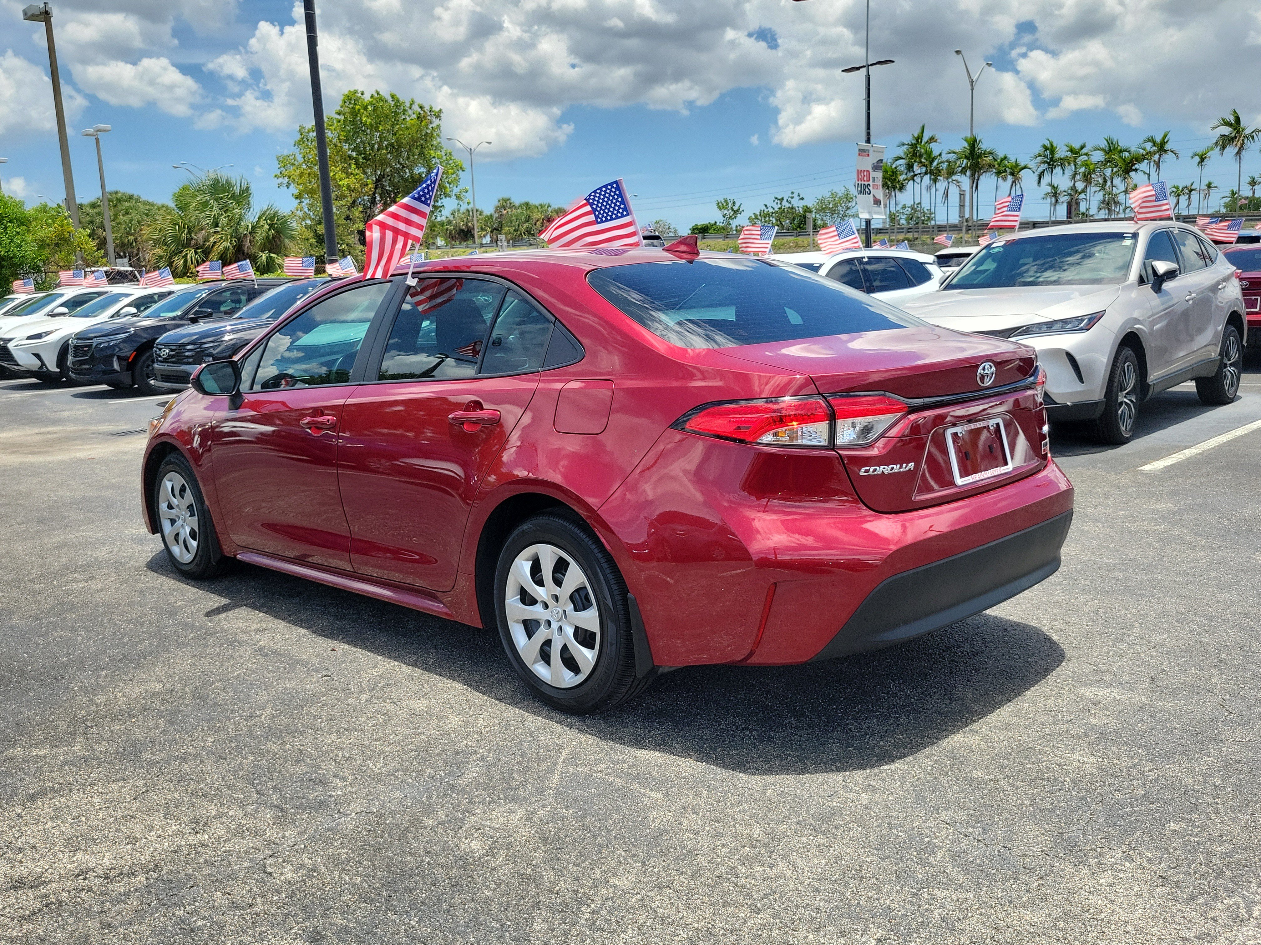 Used 2025 Toyota Corolla LE FWD image 8