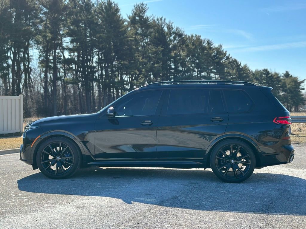 Used 2025 BMW X7 xDrive40i w/ M Sport Package image 4