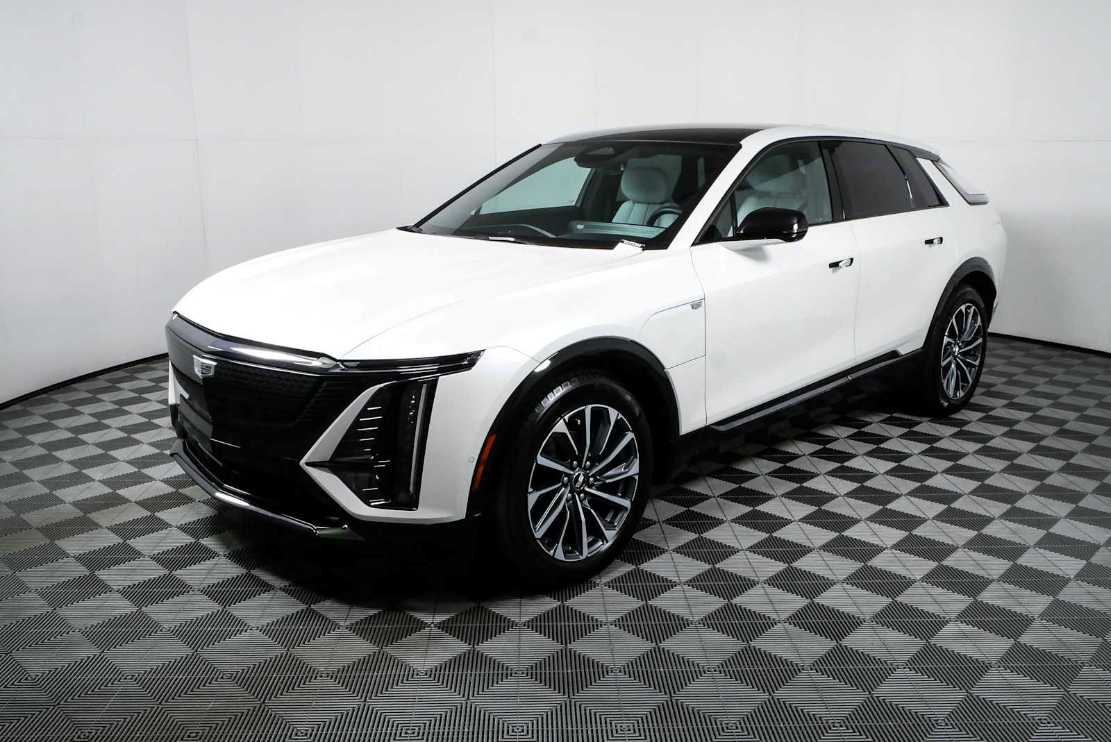 Certified 2024 Cadillac Lyriq Sport RWD image 26