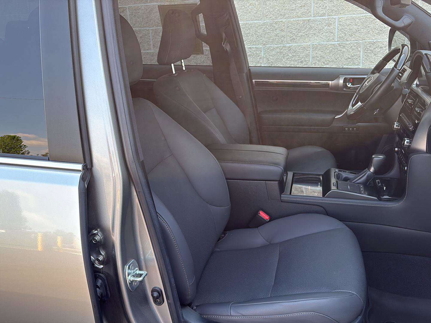 Used 2023 Lexus GX 460 Premium AWD/4WD image 23