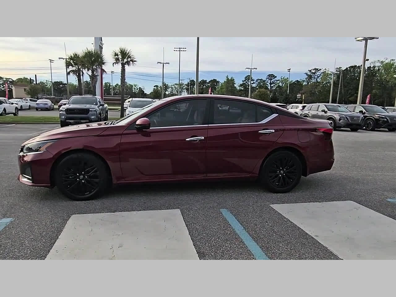 Used 2025 Nissan Altima 2.5 SV w/ SV Special Edition Package FWD image 25
