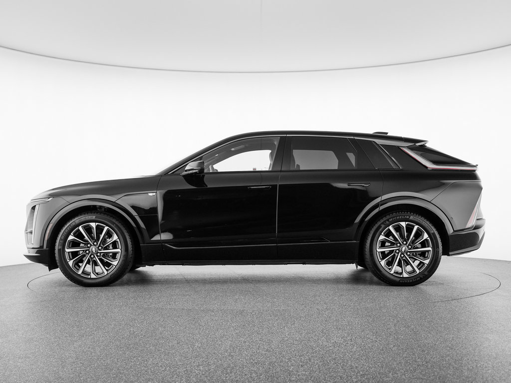 Used 2024 Cadillac Lyriq Sport AWD/4WD image 2