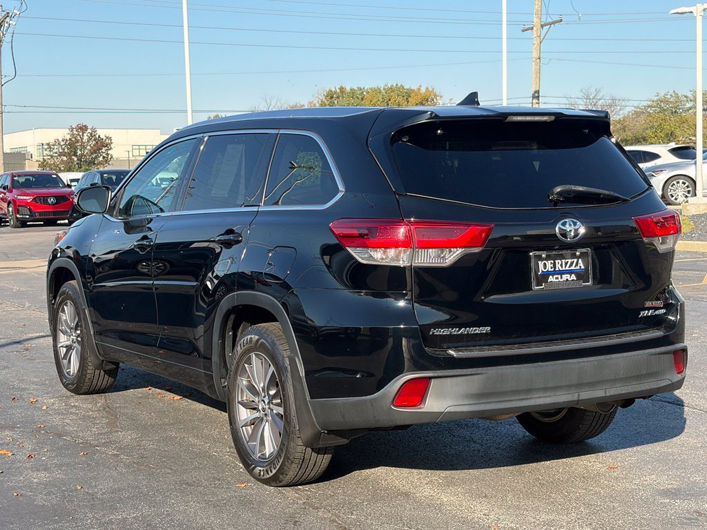 Used 2018 Toyota Highlander XLE w/ Protection Package #3 AWD/4WD image 4