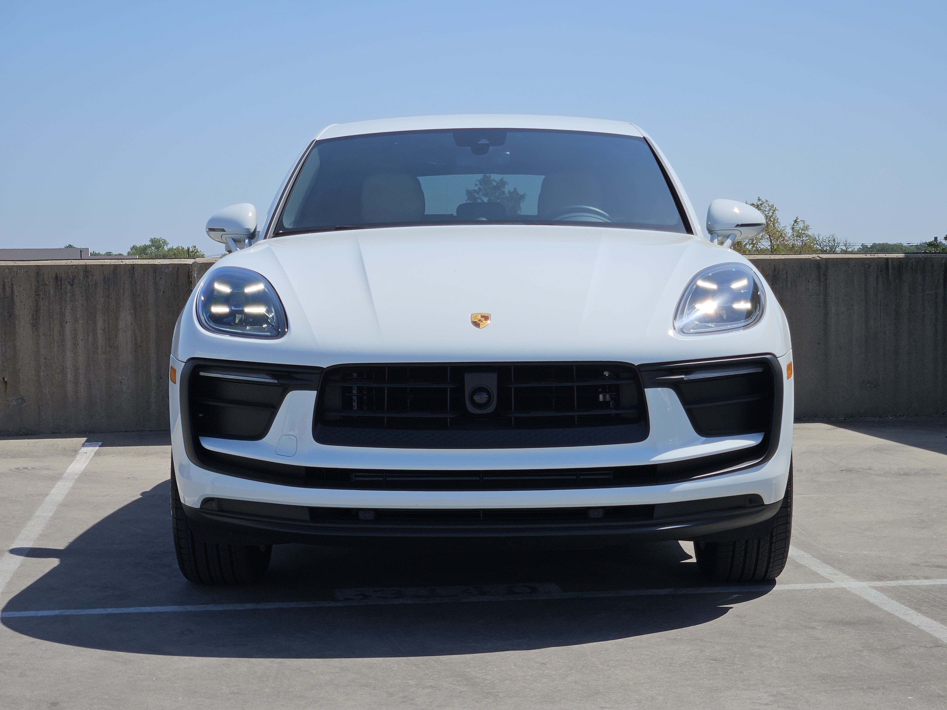 Certified 2026 Porsche Macan AWD/4WD image 11