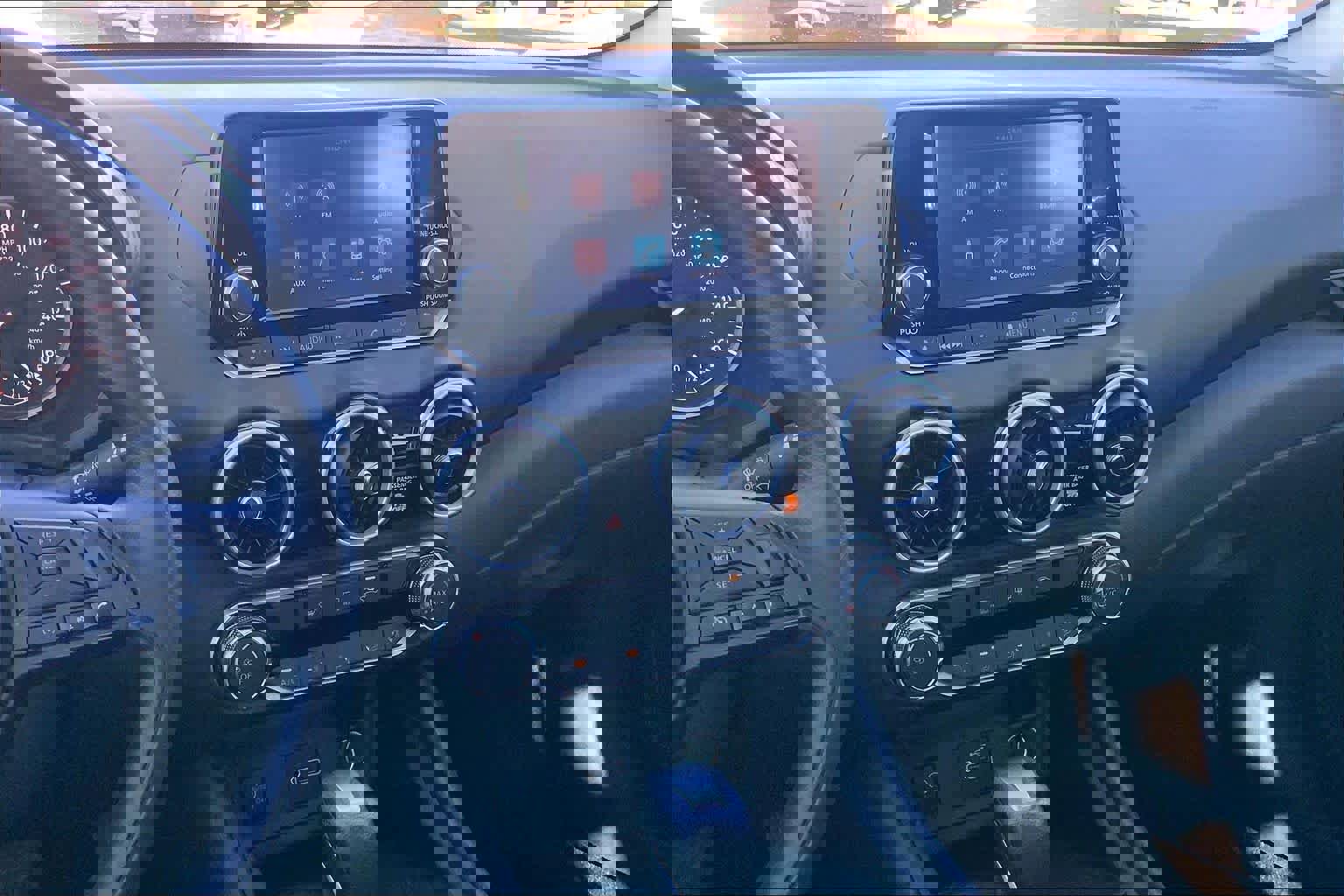 Used 2024 Nissan Sentra S image 6