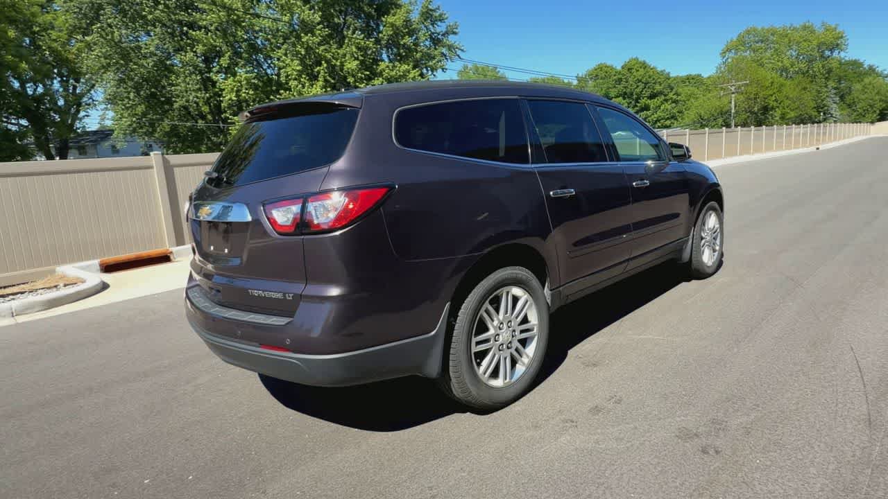 Used 2015 Chevrolet Traverse LT w/ Style and Technology Package FWD image 8