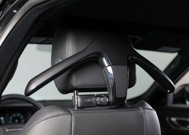 New 2026 Land Rover Range Rover Velar Dynamic SE image 14