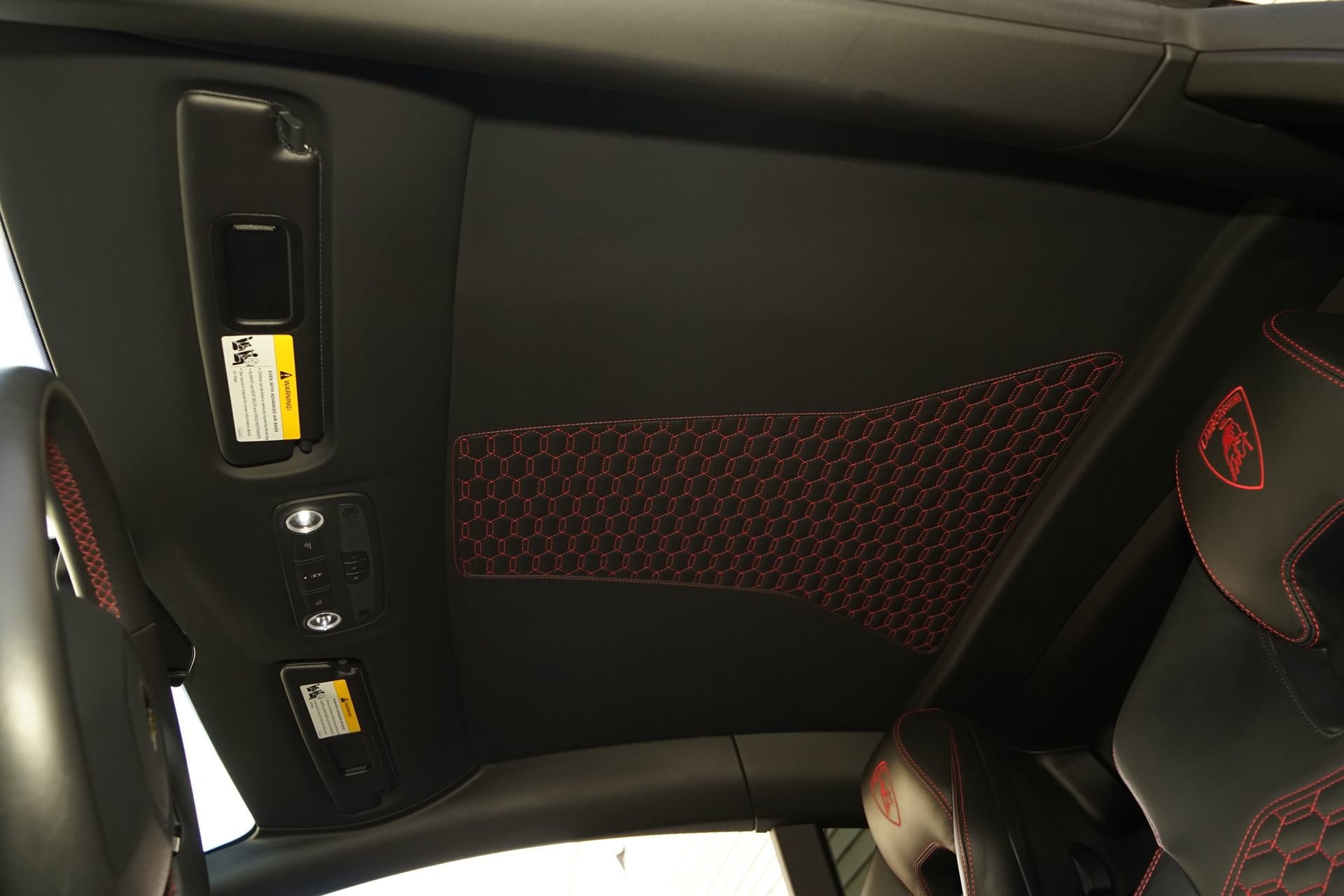 Used 2021 Lamborghini Huracan EVO image 21