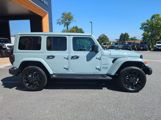 Used 2024 Jeep Wrangler Unlimited Sahara AWD/4WD image 3