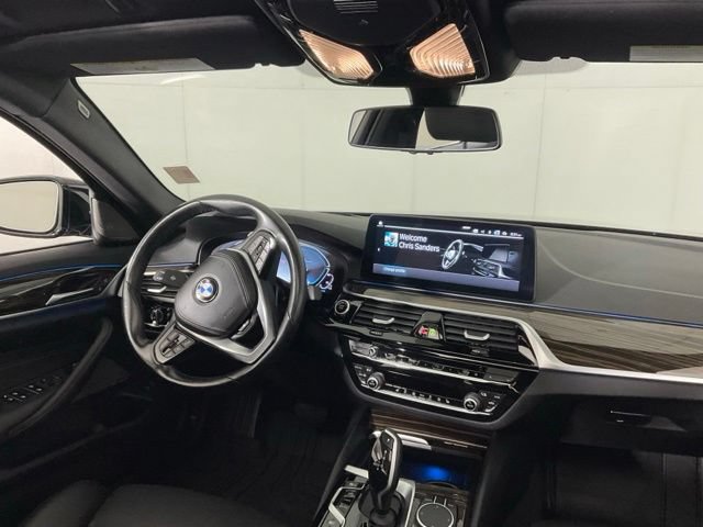 Used 2021 BMW 530e xDrive w/ Premium Package AWD/4WD image 29