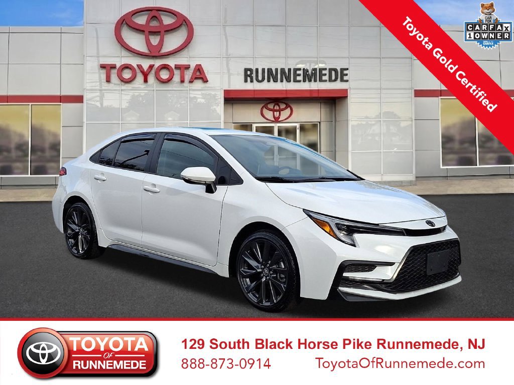 Certified 2025 Toyota Corolla SE w/ SE Premium Package