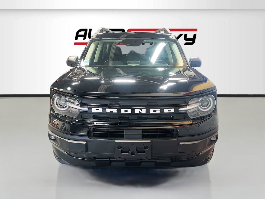 Used 2024 Ford Bronco Sport Outer Banks w/ Tech Package AWD/4WD image 2