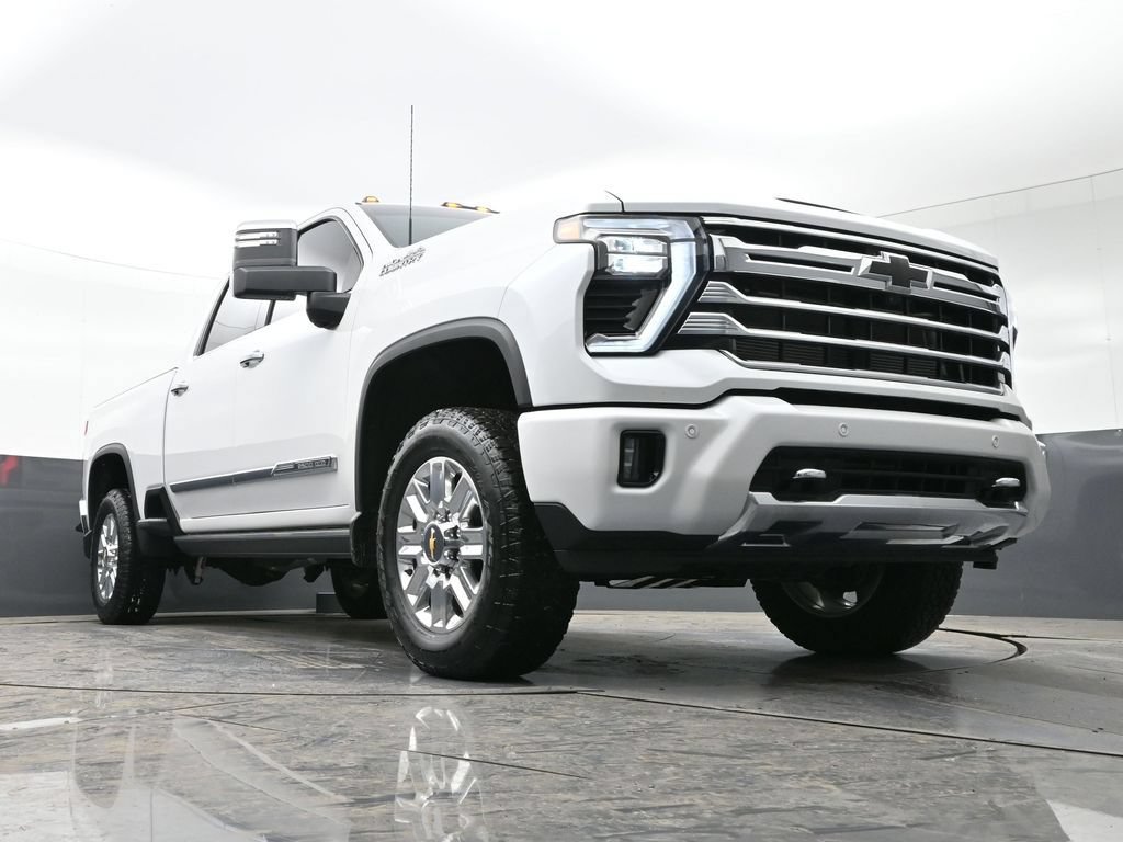 Used 2025 Chevrolet Silverado 2500 High Country w/ High Country Premium Package AWD/4WD image 23