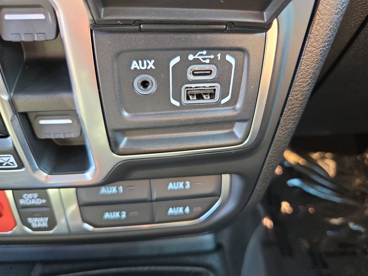 New 2026 Jeep Wrangler Unlimited Rubicon AWD/4WD image 27