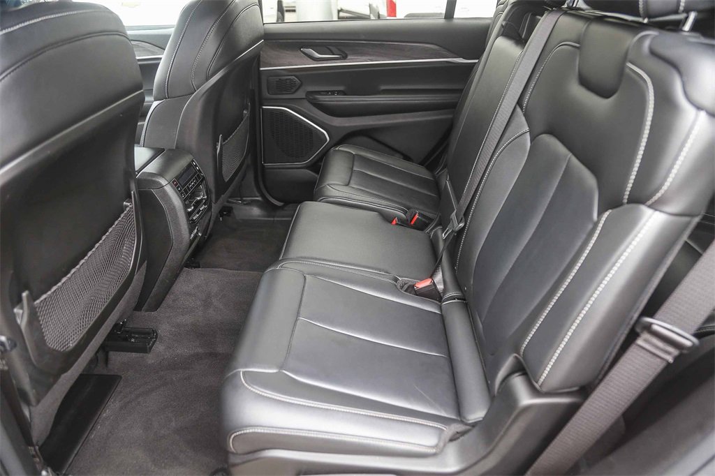 Used 2021 Jeep Grand Cherokee L Limited image 18