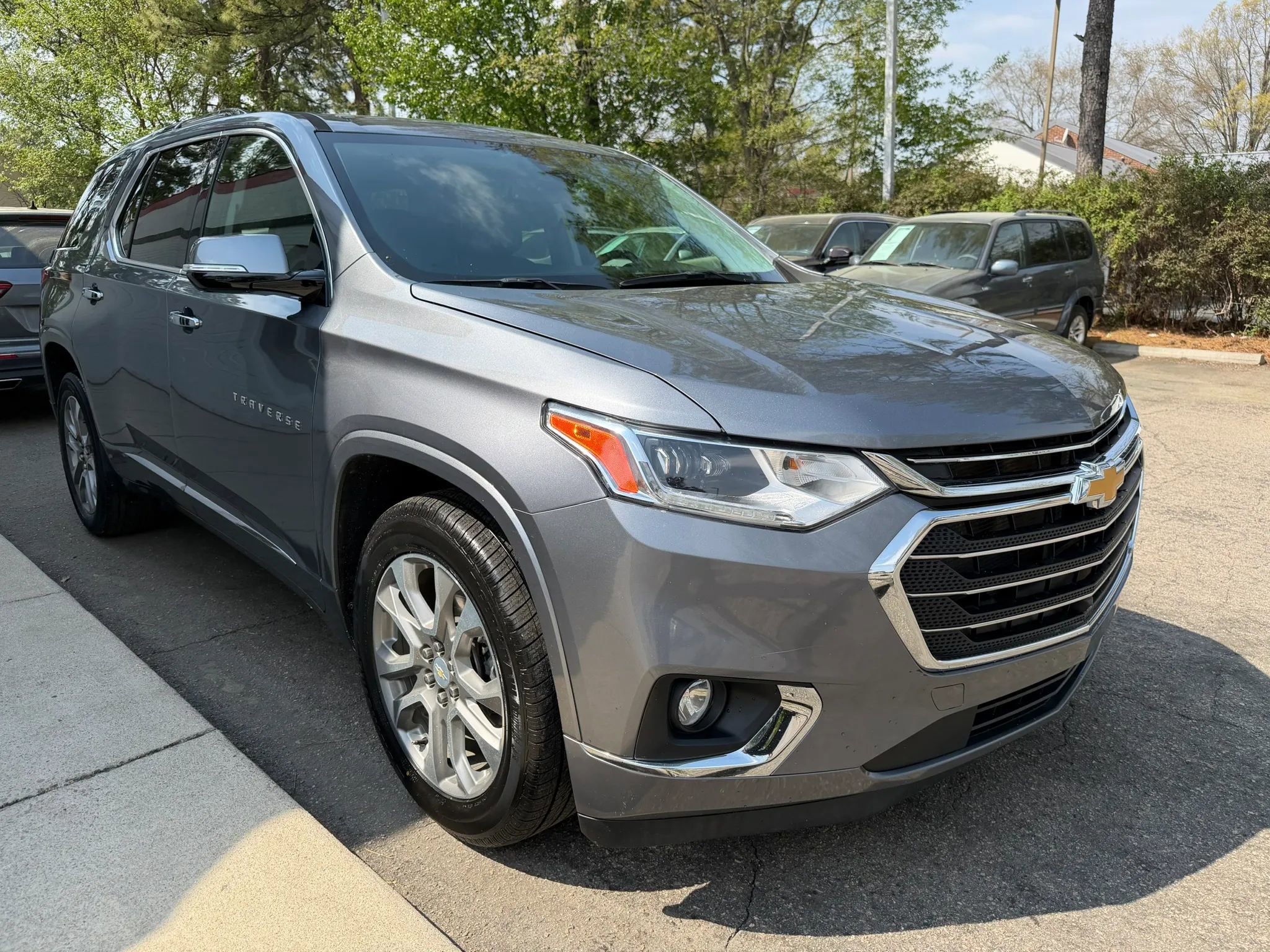 Used 2020 Chevrolet Traverse Premier image 4