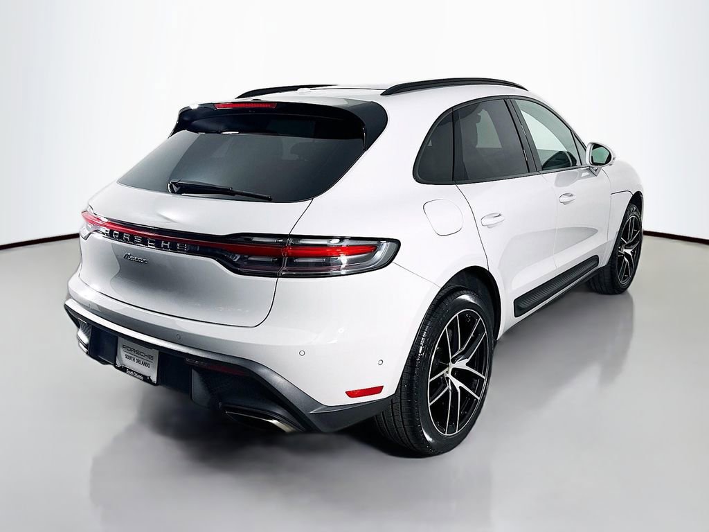 Certified 2023 Porsche Macan image 9