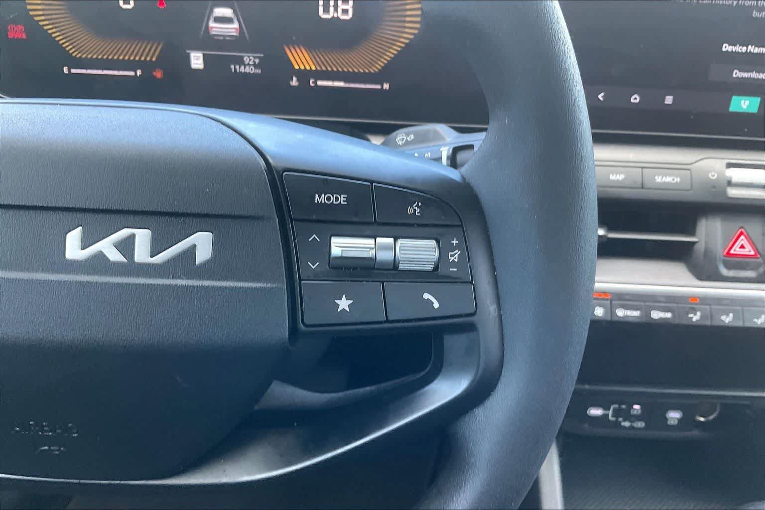 Certified 2025 Kia K4 FWD image 23