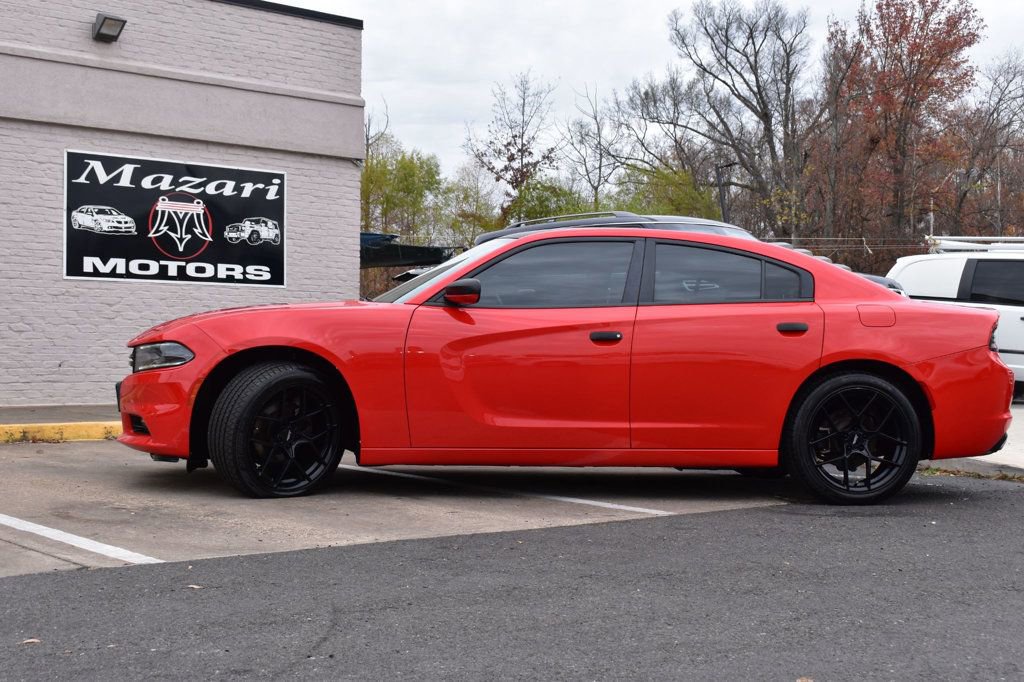 Used 2020 Dodge Charger SXT w/ Driver Convenience Group image 3