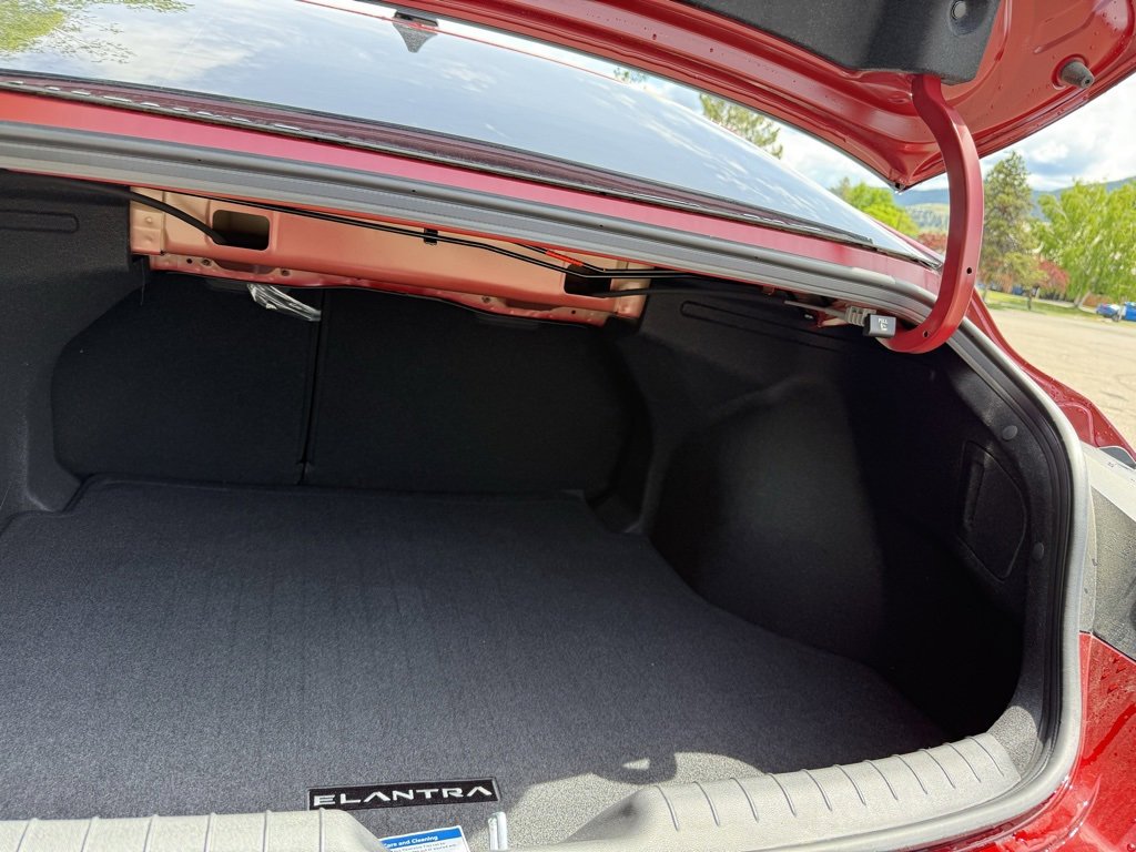 New 2025 Hyundai Elantra SEL w/ Cargo Package image 39