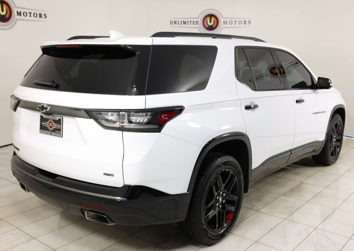 Used 2020 Chevrolet Traverse Premier w/ Redline Edition AWD/4WD image 3