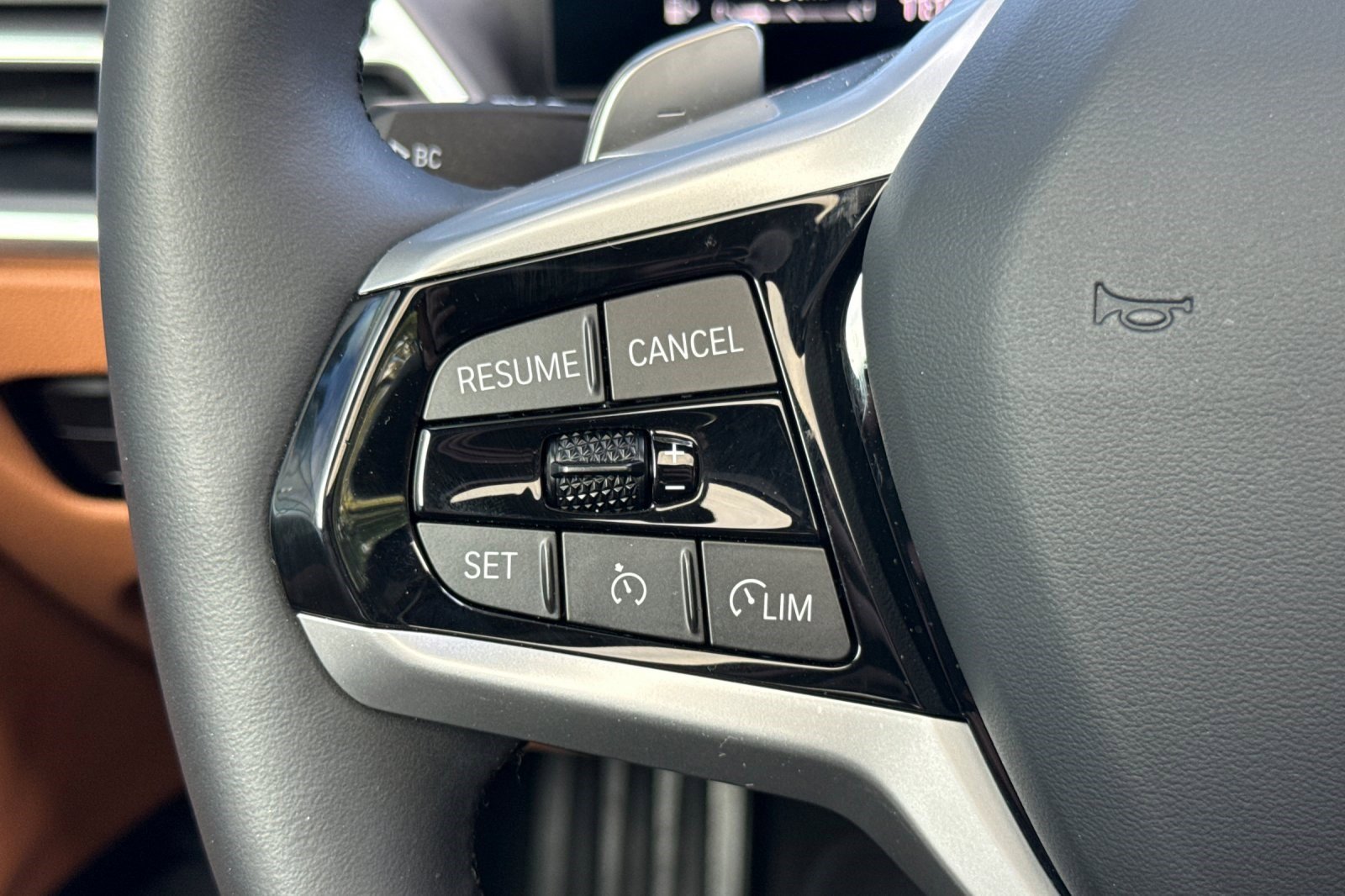 Used 2025 BMW 430i Coupe w/ Convenience Package image 28