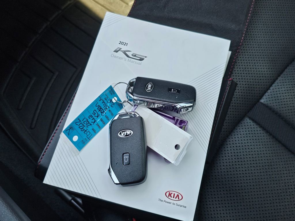 Used 2021 Kia K5 GT FWD image 5
