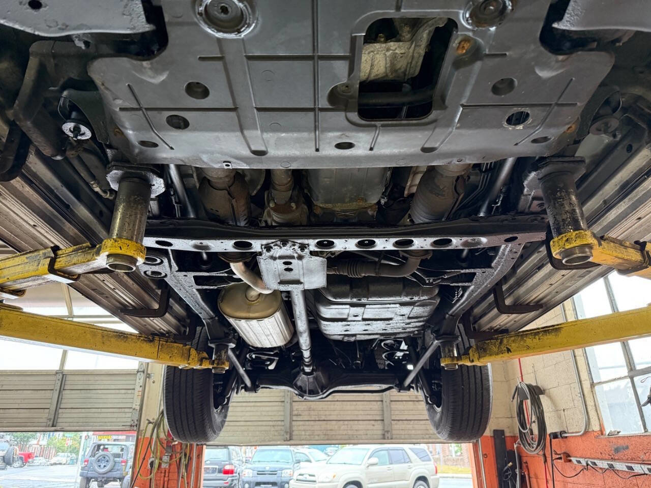 Used 2001 Lexus LX 470 4WD image 99