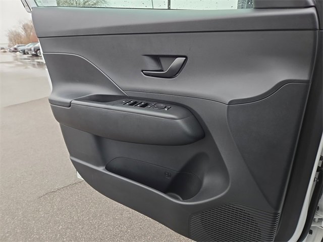 Certified 2025 Hyundai Kona SEL image 23