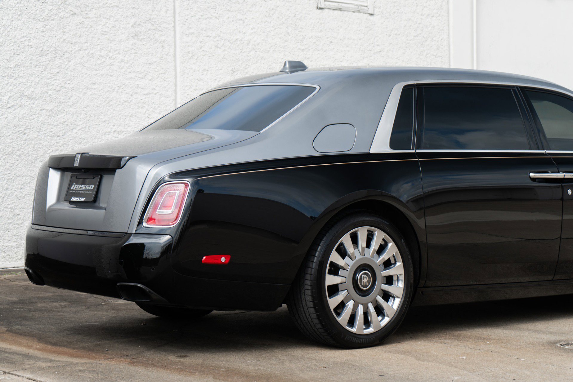 Used 2022 Rolls-Royce Phantom Extended Wheelbase image 16