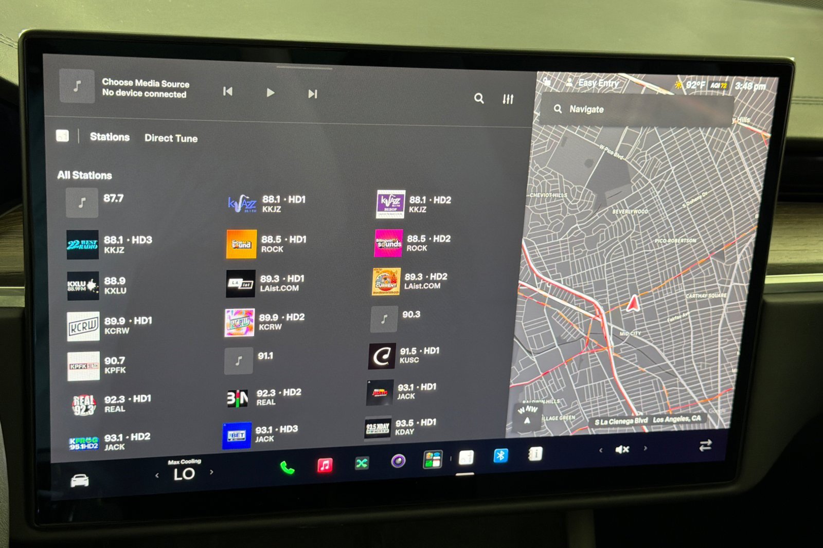 Used 2023 Tesla Model X AWD/4WD image 17