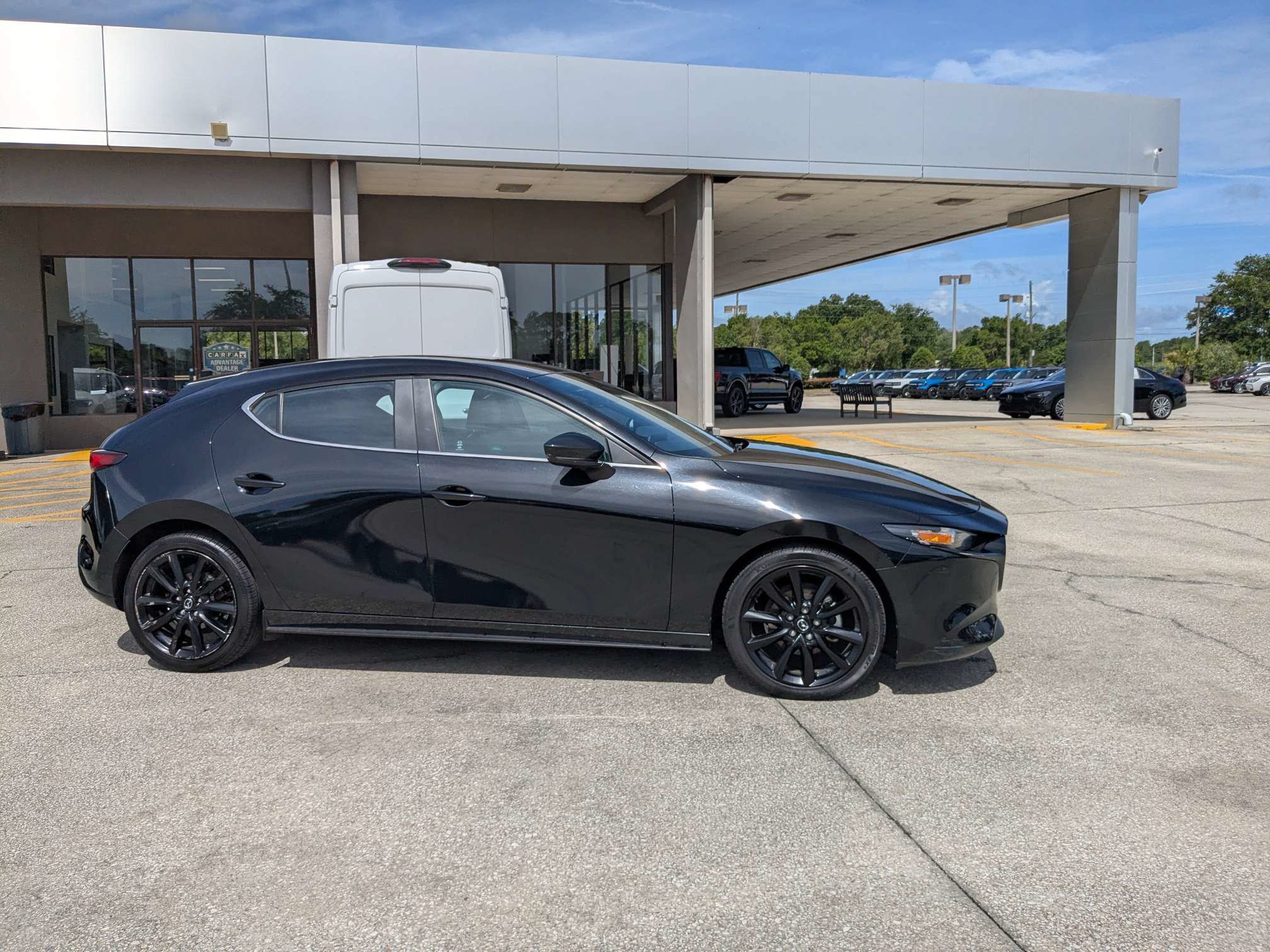 Used 2024 MAZDA MAZDA3 s FWD image 3