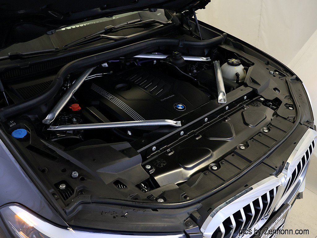 Used 2021 BMW X5 xDrive40i AWD/4WD image 38