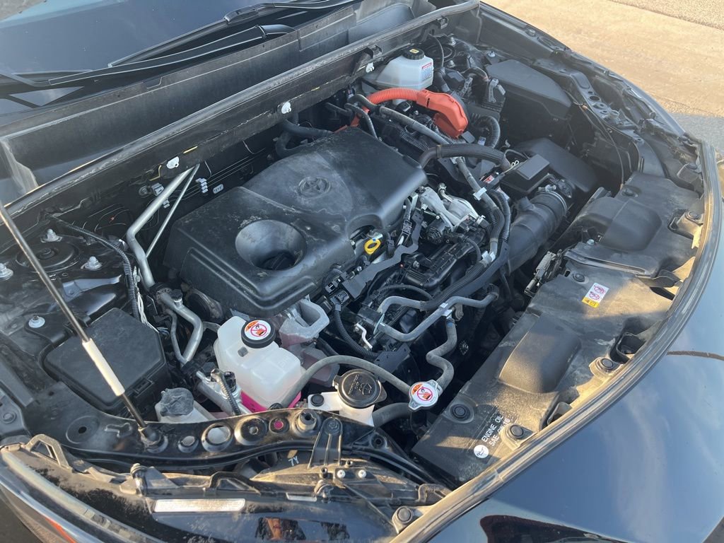 Used 2021 Toyota Venza LE w/ Carpet Mat Package (TMS) image 11