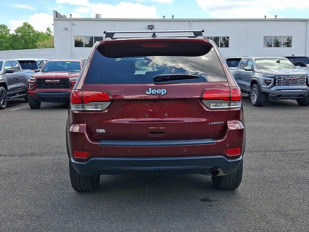 Used 2021 Jeep Grand Cherokee Laredo RWD image 5