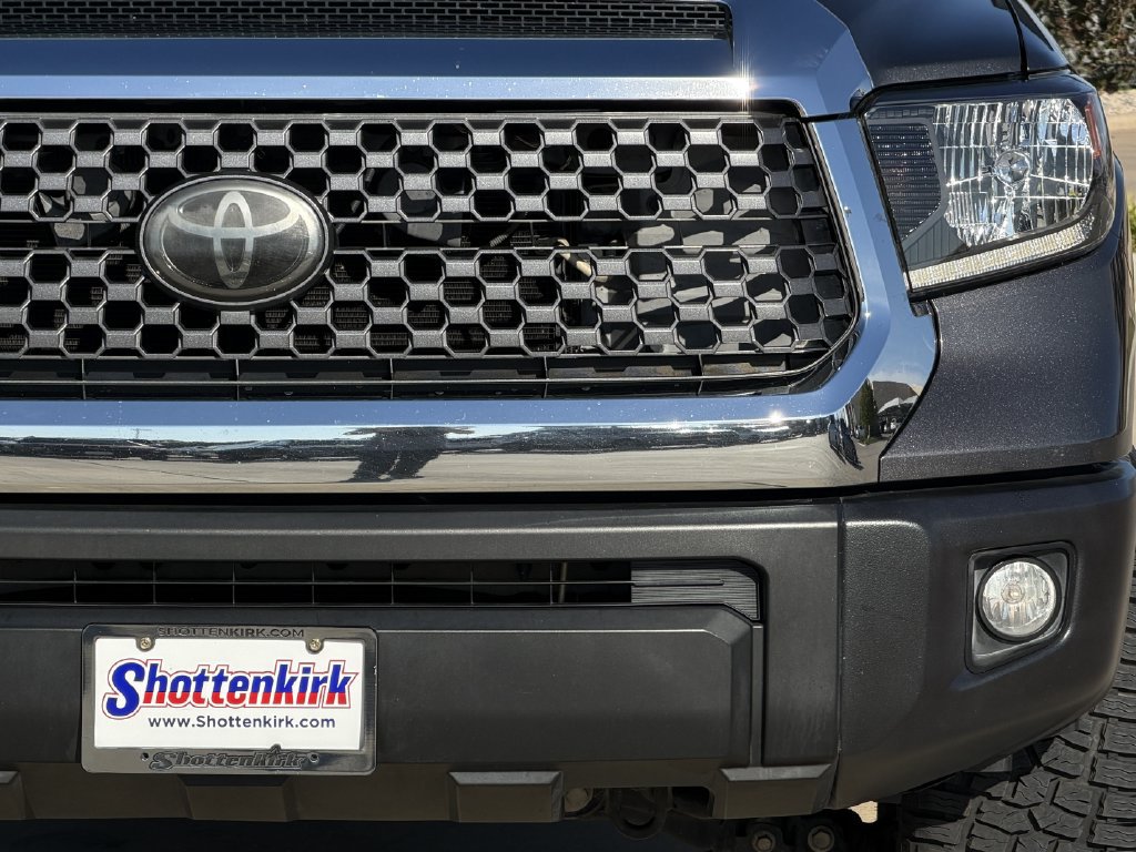 Used 2018 Toyota Tundra SR5 w/ SR5 Upgrade Package RWD image 8