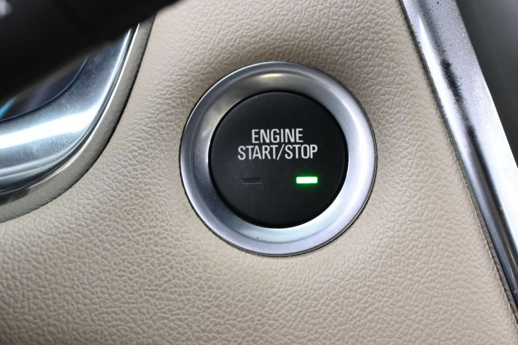 Used 2023 Chevrolet Traverse LS FWD image 27
