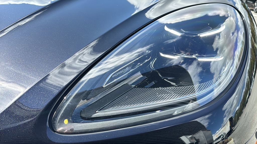 Certified 2025 Porsche Macan image 24