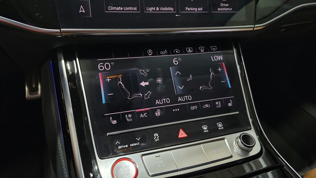 Used 2020 Audi S8 L w/ S8 Executive Package AWD/4WD image 29