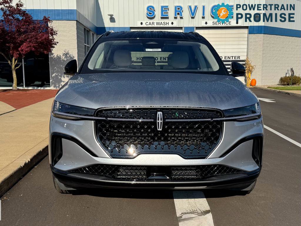 New 2026 Lincoln Nautilus Reserve w/ Jet Appearance Package image 2