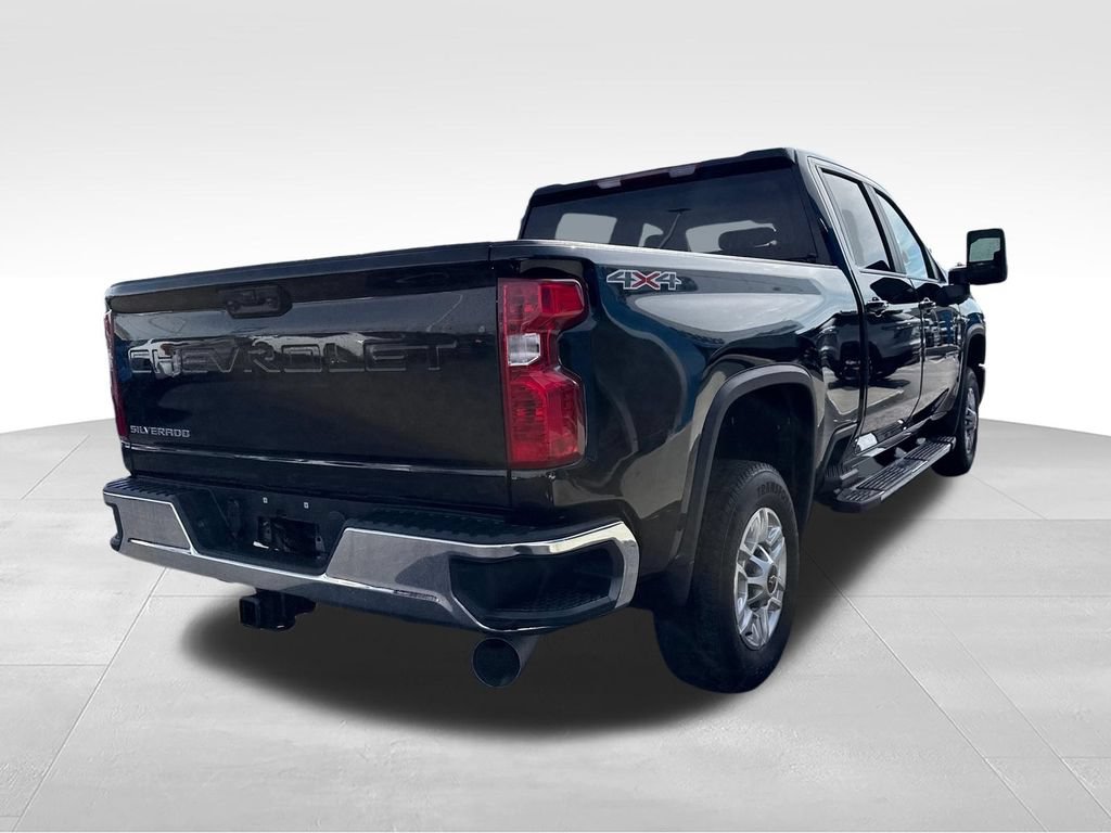 Used 2024 Chevrolet Silverado 2500 LT AWD/4WD image 6
