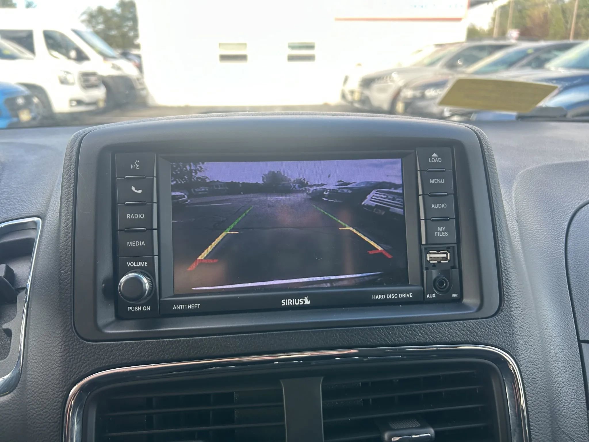 Used 2019 Dodge Grand Caravan SE w/ UConnect Hands-Free Group image 19