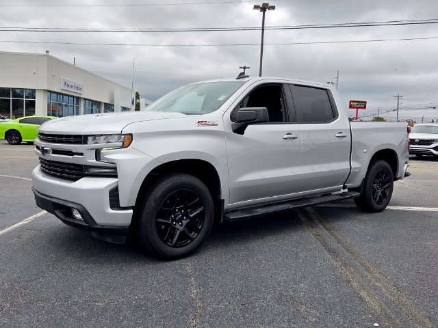 Used 2022 Chevrolet Silverado 1500 RST w/ LPO, Blackout Package AWD/4WD image 3