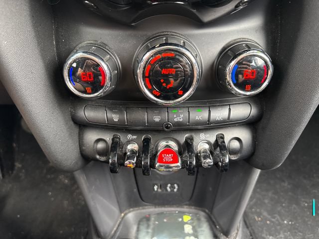 Used 2016 MINI Cooper 2-Door Hardtop FWD image 29