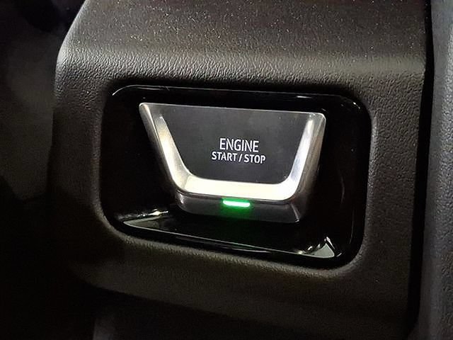 Used 2025 GMC Yukon Denali AWD/4WD image 19