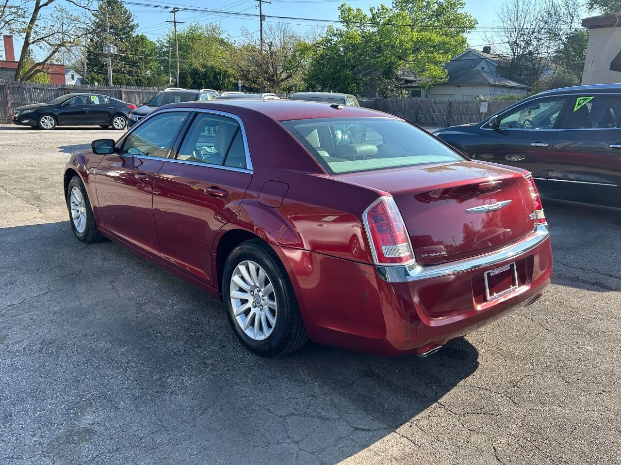 Used 2014 Chrysler 300 RWD image 10
