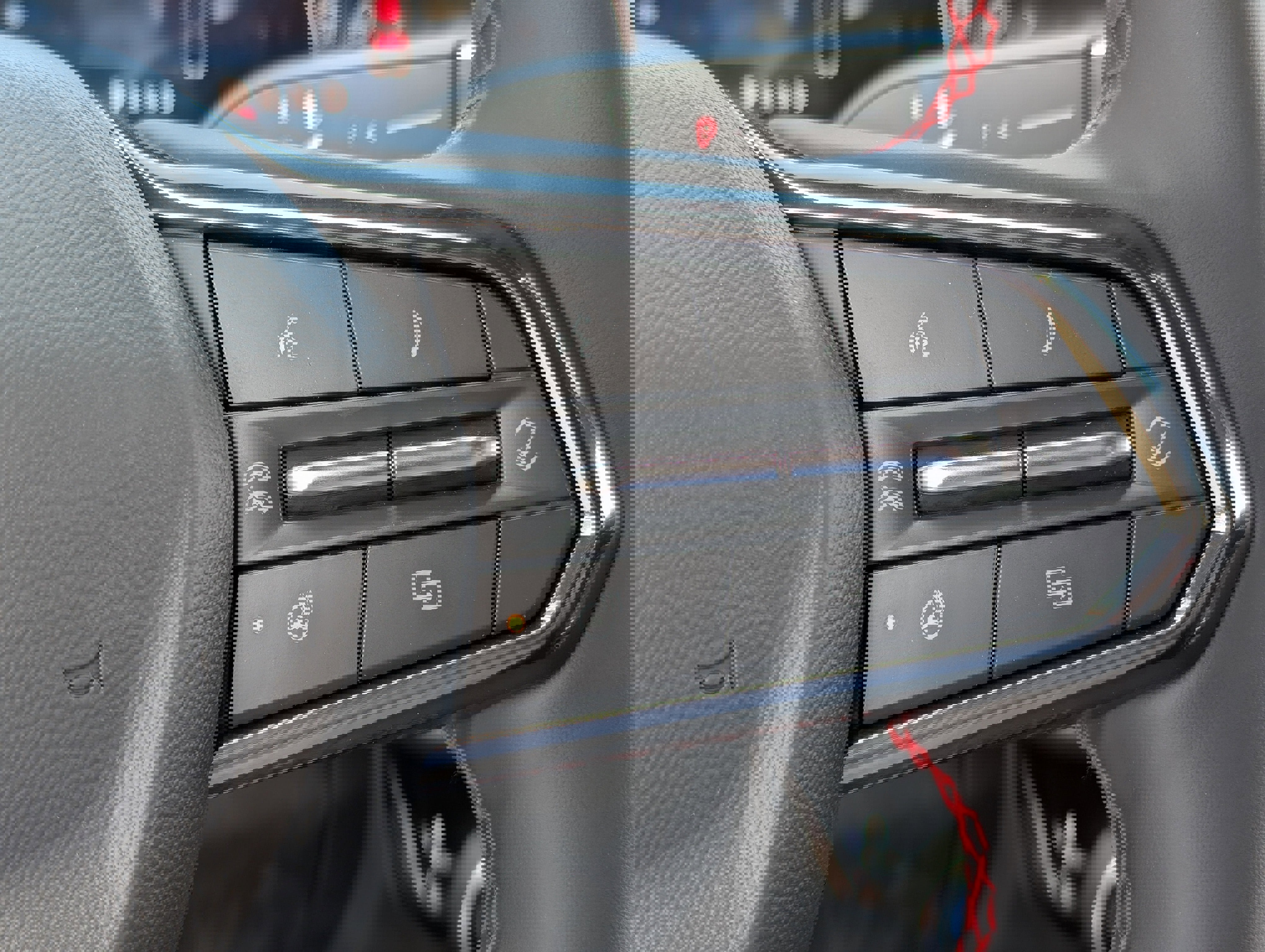 New 2025 Chevrolet Equinox EV RS image 6