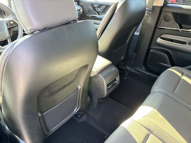 New 2026 Lincoln Corsair Premiere FWD image 17