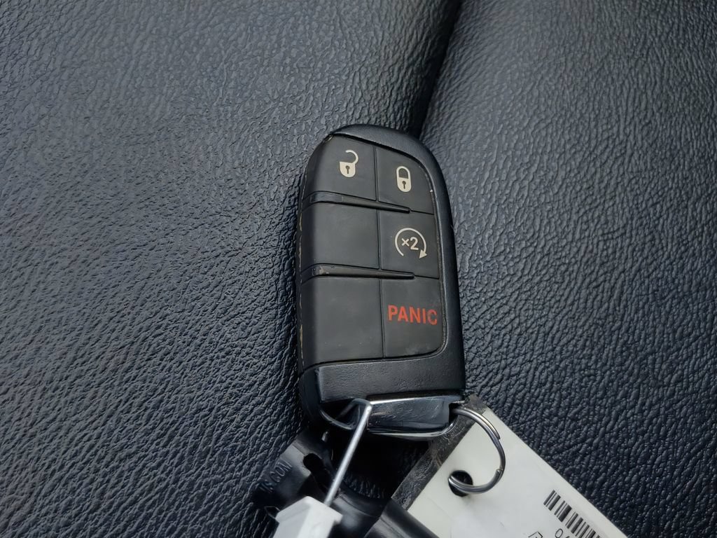 Used 2025 Jeep Compass Limited AWD/4WD image 29