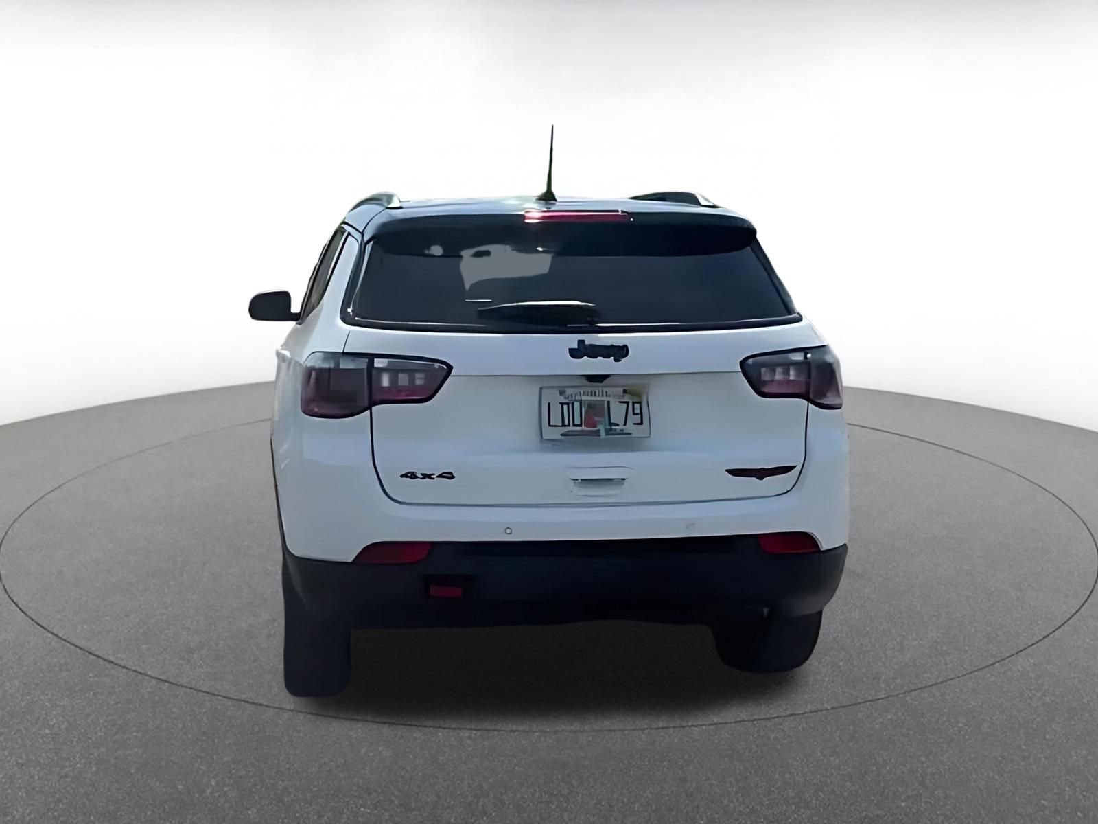 Used 2025 Jeep Compass Trailhawk AWD/4WD image 11